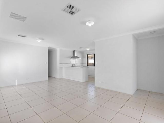 Spacious 3 Bedroom Family Home in Wellard