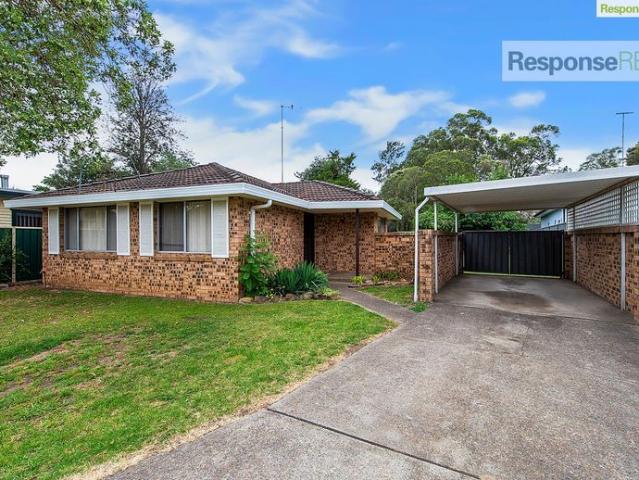 Spacious 3 Bedroom Family Home in the Heart of Emu Plains Close to Nepean River