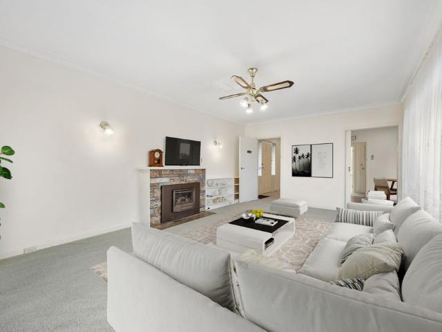 Spacious 3 Bedroom Family Home in the West