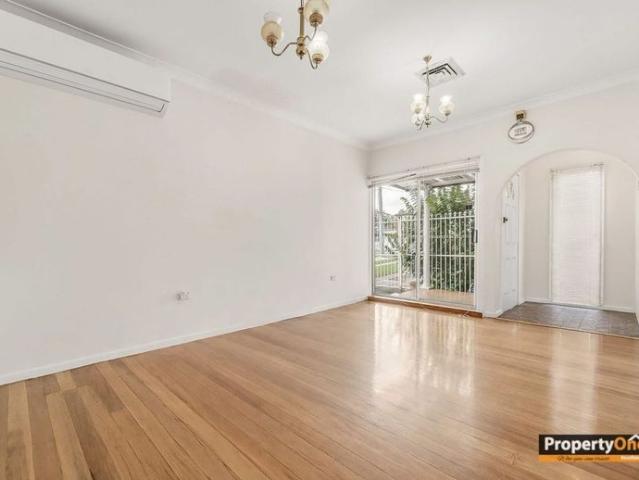 Spacious 3 Bedroom Family Home in Villawood for rent
