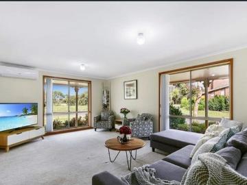 Spacious 3 Bedroom Family Home on a Quiet CORNER BLOCK in Werribee!