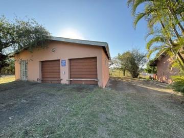 Spacious 3 Bedroom Family Home on Large Stand – Craigieburn, Umkomaas