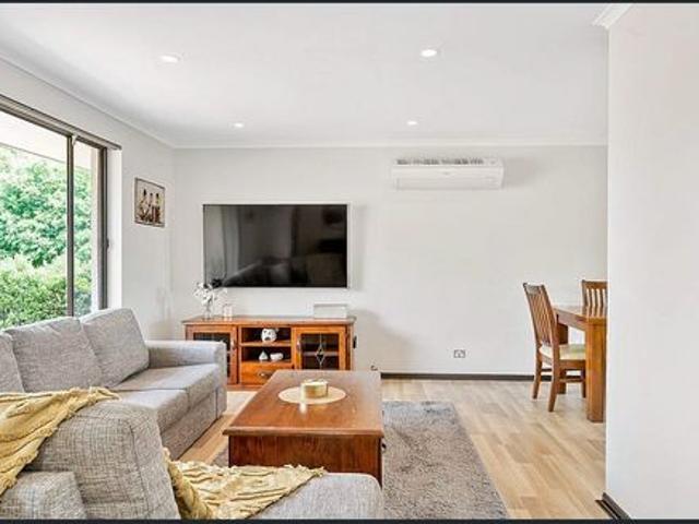 Spacious 3 Bedroom Family Home + Rumpus and Solar in the Heart of Trott Park