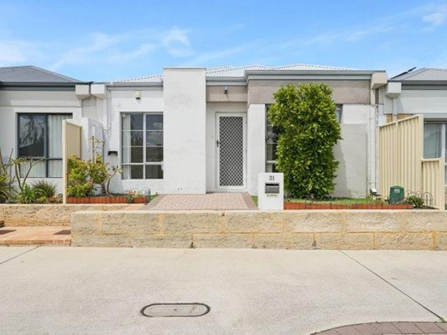 Spacious 3 Bedroom Family Home with Theatre/Rumpus Room in Prime Butler Location