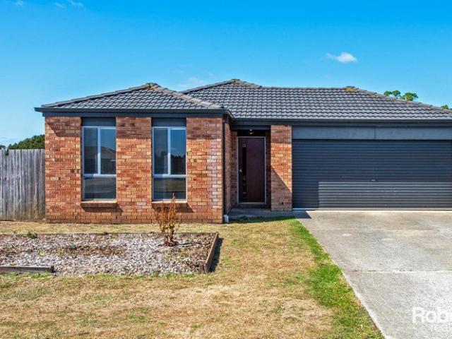 Spacious 3 Bedroom Family Home with Double Garage & Open Plan Living