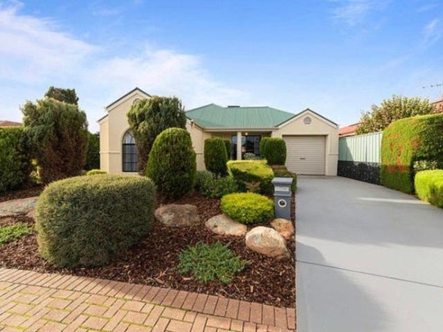 Spacious 3 Bedroom Family Home with Flexible 4th Room