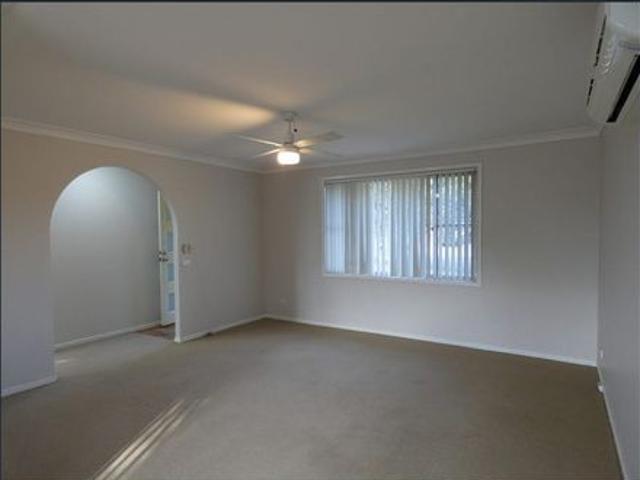 Spacious 3 Bedroom Family Home with Fully Fenced Yard
