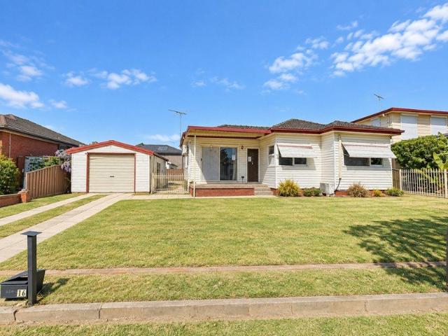 Spacious 3 Bedroom Family Home with Light Filled Sunroom