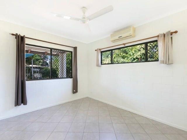 SPACIOUS 3 BEDROOM FAMILY HOME WITH POOL