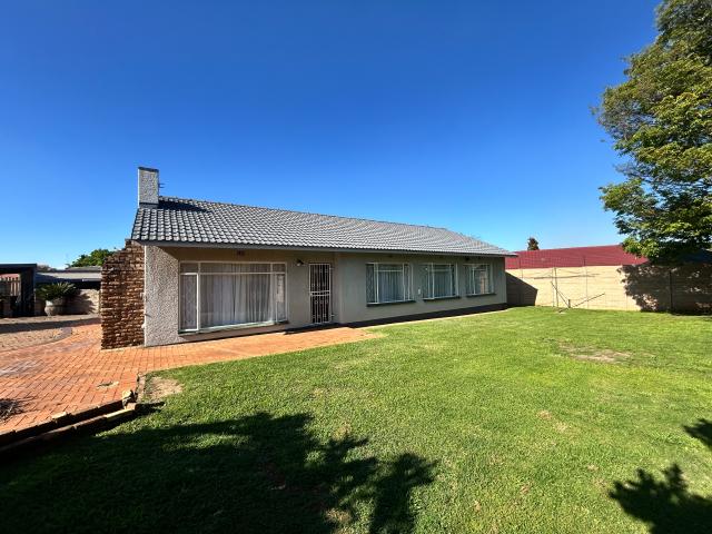 Spacious 3 bedroom family home to let!