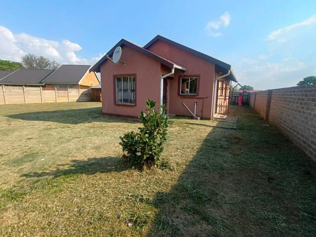 Spacious 3 Bedroom Family Home to Rent in Riversdale, Meyerton