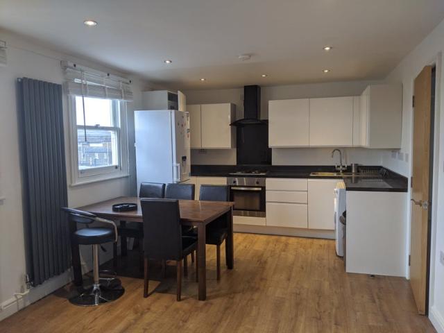 Spacious 3 Bedroom Flat