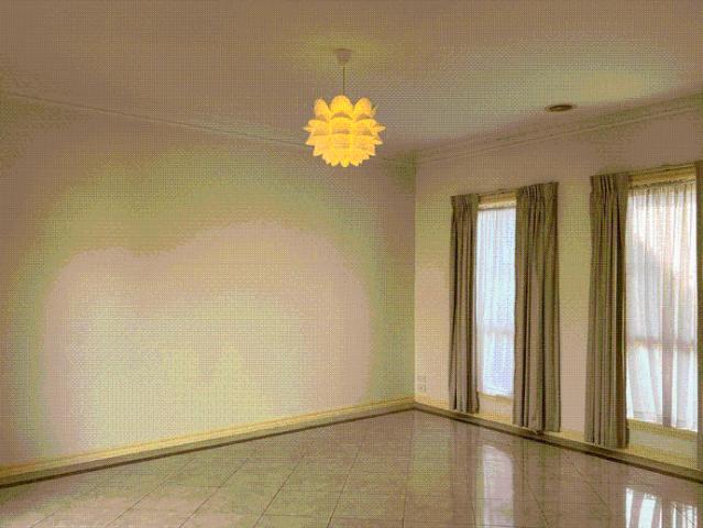 Spacious 3 Bedroom Flat in Quiet Altona North Street