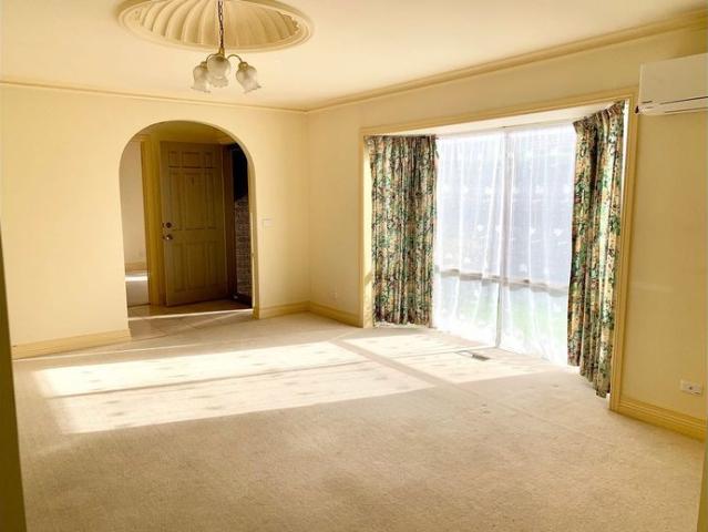 Spacious 3 Bedroom Front Unit in Convenient Location