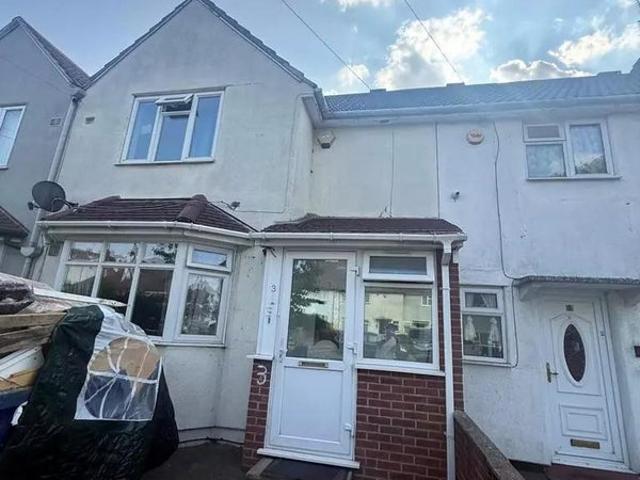 Spacious 3 Bedroom House – South Harrow, HA2
