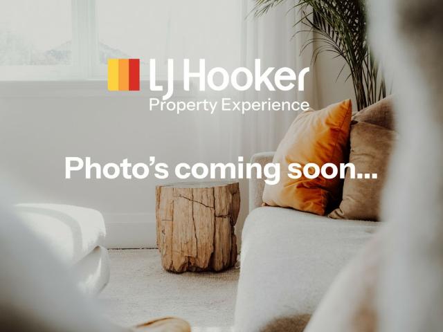 Spacious 3 bedroom house with 1 bathroom