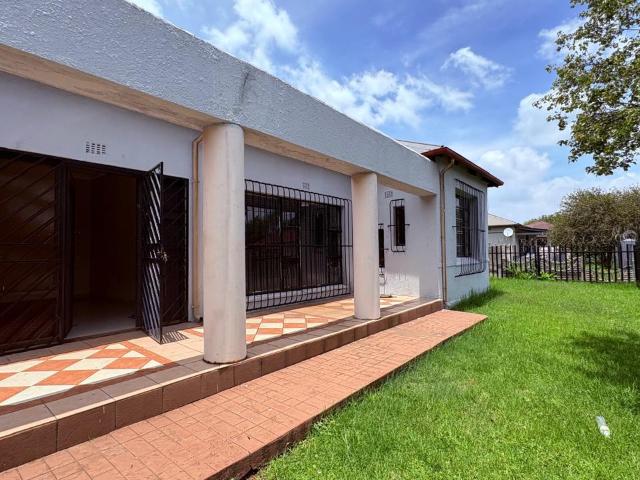 Spacious 3 Bedroom House to Let – Brakpan Central