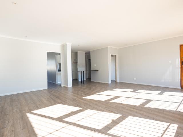 Spacious 3 bedroom house to let in Kuils River