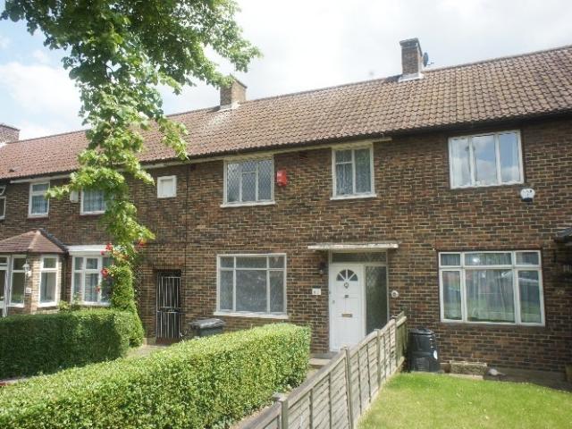 Spacious 3 bedroom house to rent in Sydenham