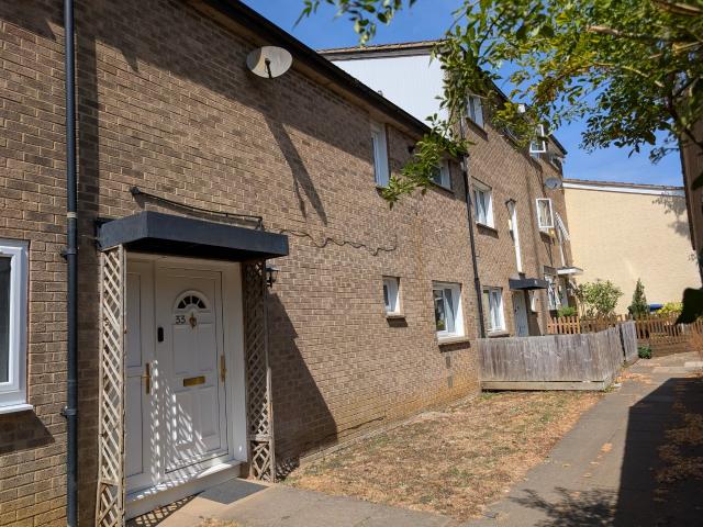 Spacious 3 Bedroom House Yo Let in Northampton
