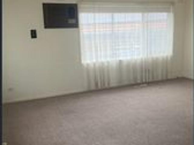 Spacious 3 bedroom home with mancave!