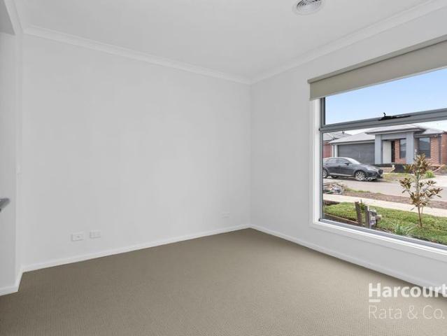 Spacious 3 Bedroom Home with Modern Amenities in Beveridge
