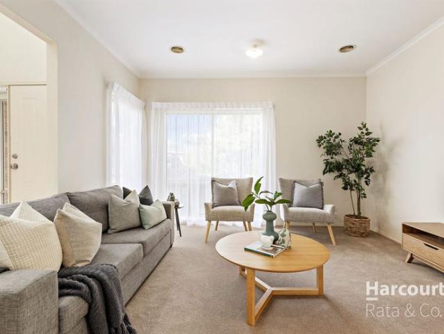 Spacious 3 Bedroom Home with Natural Light in South Morang