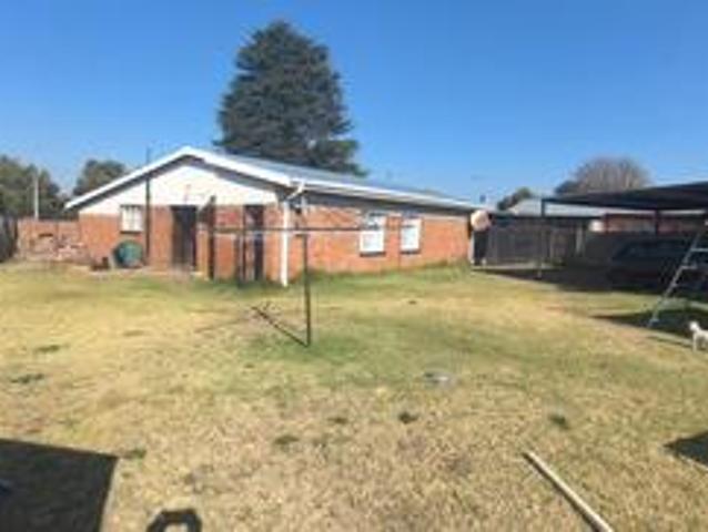 spacious 3 bedroom home with a huge.