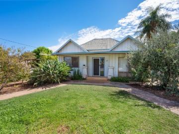 House for sale in Kalgoorlie - Parking