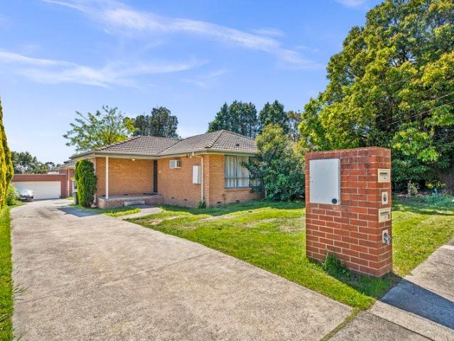 Spacious 3 Bedroom Home with Double Garage