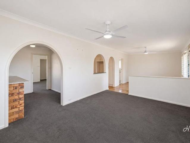 SPACIOUS 3 BEDROOM HOME WITH ELEVATED REAR DECK IN WALLSEND