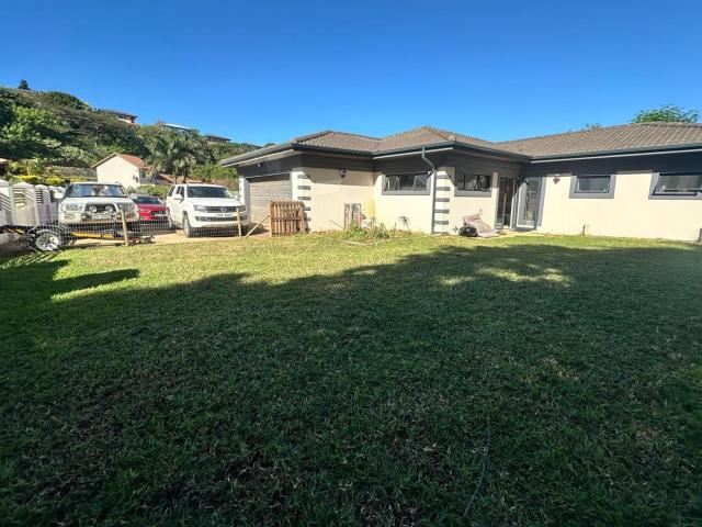 Spacious 3 bedroom Home With Enclosed Garden In Seaward Estates, Ballito