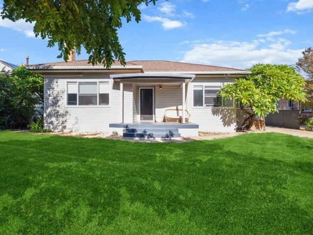Spacious 3 bedroom Home with Fantastic Outdoor Entertaining
