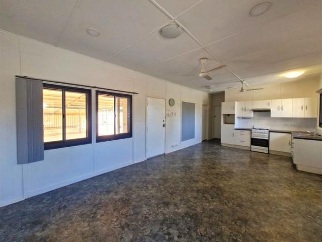 Spacious 3 Bedroom Home with Huge Block, Exceptional Parking & Outdoor Living