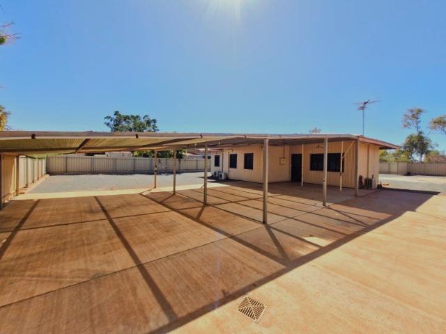 Spacious 3 Bedroom Home with Huge Block, Exceptional Parking & Outdoor Living
