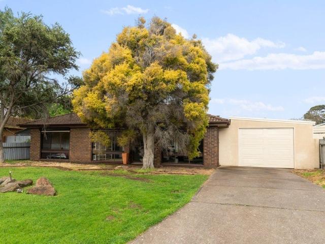 Spacious 3 Bedroom Home with Huge Garage & Man Cave
