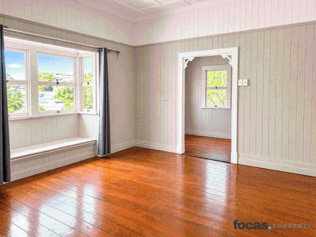 Spacious 3 Bedroom Home with Large Backyard in a Great Highgate Hill Location