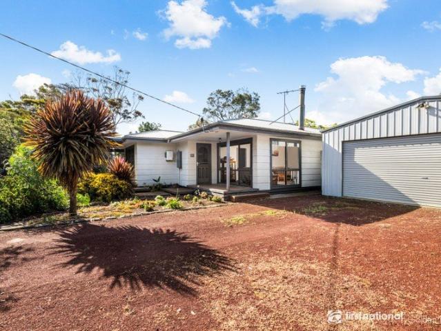 Spacious 3 Bedroom Home with Large Powered Garage & Outdoor Space