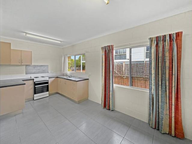 Spacious 3 bedroom Home with Large Yard & Plenty of Storage
