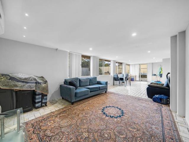 Spacious 3 Bedroom Home with Loads of Parking & Outdoor Space