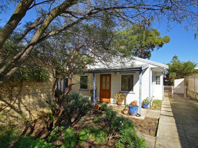 Spacious 3 Bedroom Home with Study Available October