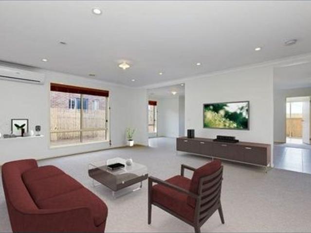 Spacious 3 Bedroom Home with Study in Peaceful Yarra Glen Pocket