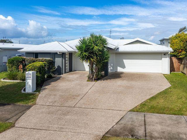 SPACIOUS 3 BEDROOM HOME WITH SIDE ACCESS & DOUBLE LOCKUP GARAGE