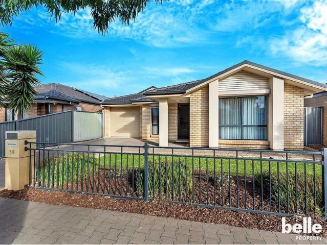 Spacious 3 Bedroom Home with Two Living Areas