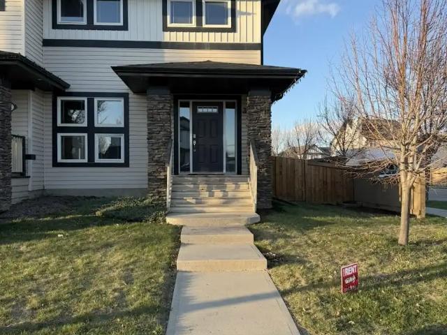 Spacious 3 Bedroom Home for Rent in Secord, West Edmonton!