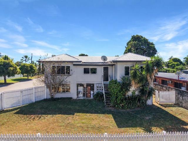 Spacious 3 Bedroom Home in Unit Complex