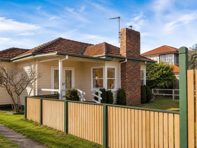 Spacious 3 Bedroom Home in a Convenient Clarinda Location