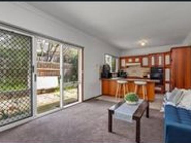Spacious 3 Bedroom Home in a Convenient Croydon North Location