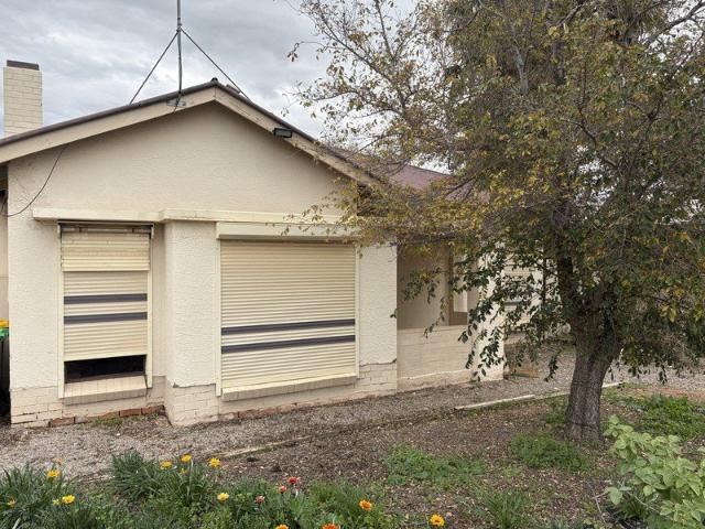 Spacious 3 Bedroom Home in a Convenient Location