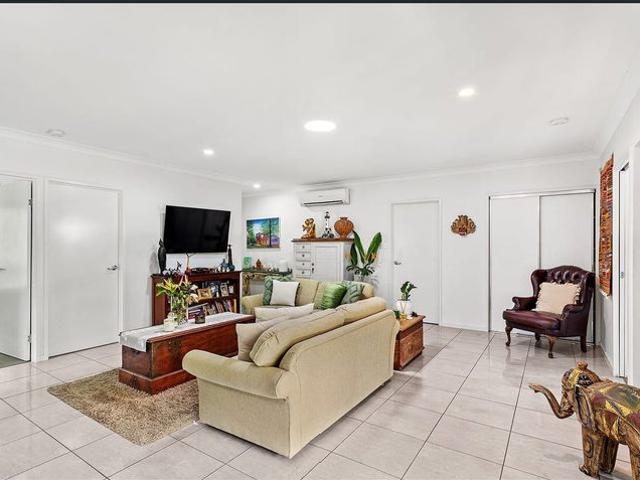 Spacious 3 Bedroom Home in a Prime Cannonvale Location